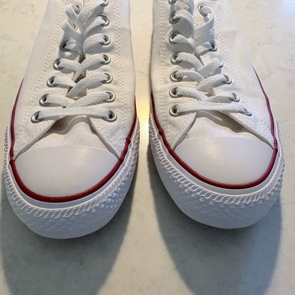 Converse Chuck Taylor All Star Low
Optical White - WIDE Fit - Size 11 m / 13 w - Picture 2 of 9